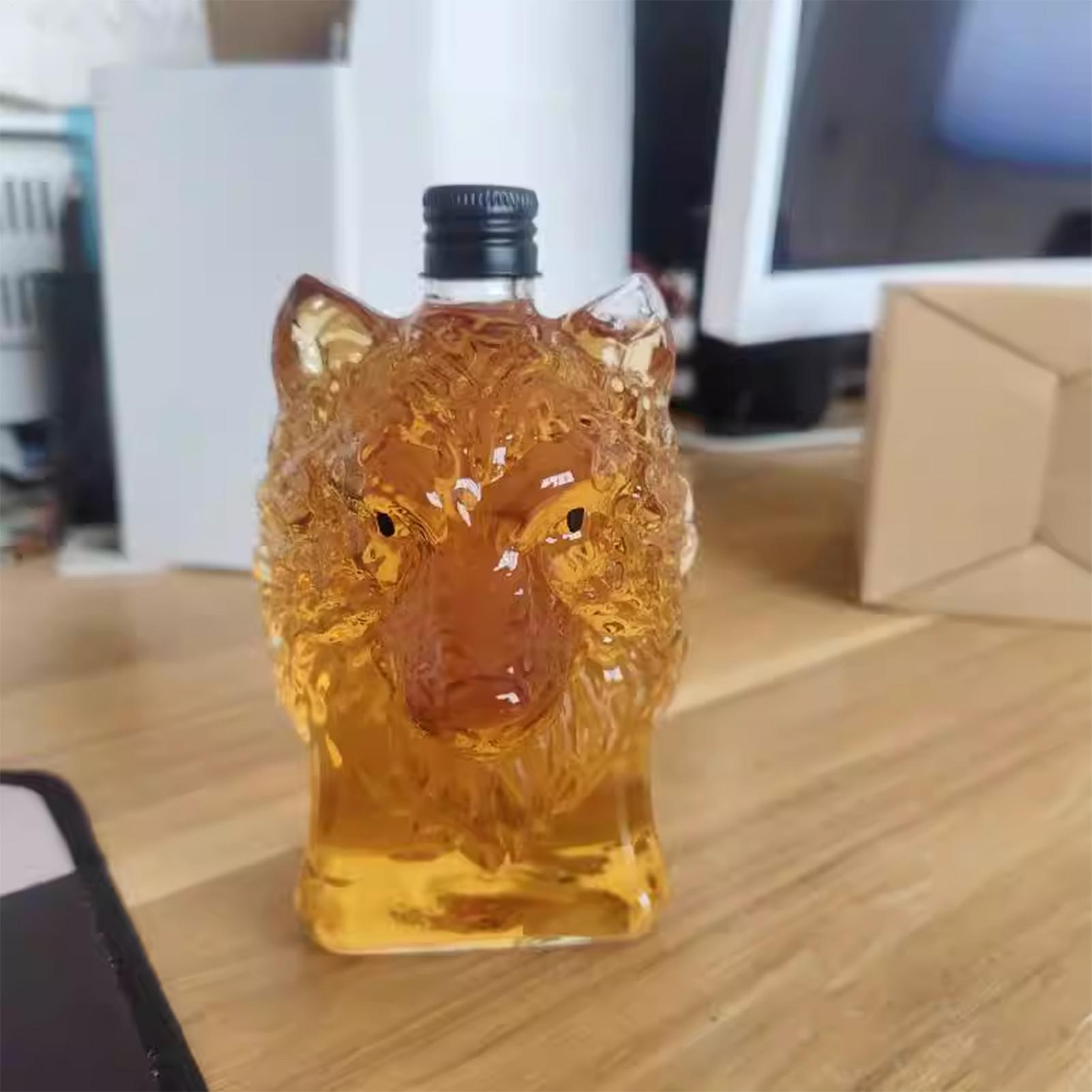 Vintage Collectible Bottles - ウイスキーボトル ウルフシェイプ ワインカップ ヴィンテージ ウルフをテーマにしたガラスボトル 大人向けカクテルウイスキー愛好家のためのコレクターズアイテム