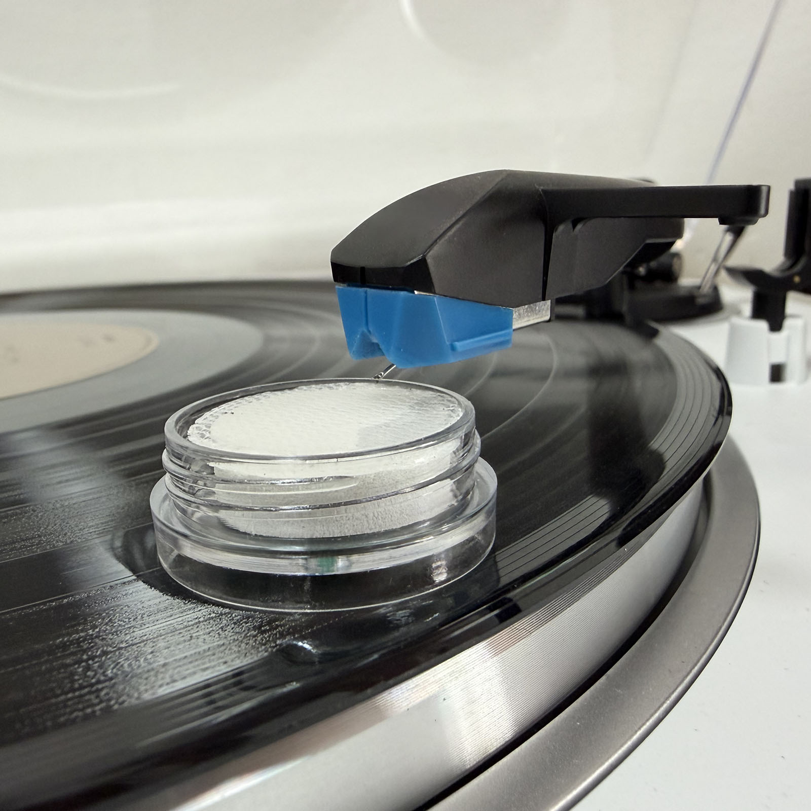 Vinyl Record Cleaner - スタイラスクリーニング用接着剤。再利用可能で、ほこりの付着を防ぎ、多目的に使用できる。レコード針のクリーニングに最適で、ほこりや汚れの除去に適している。